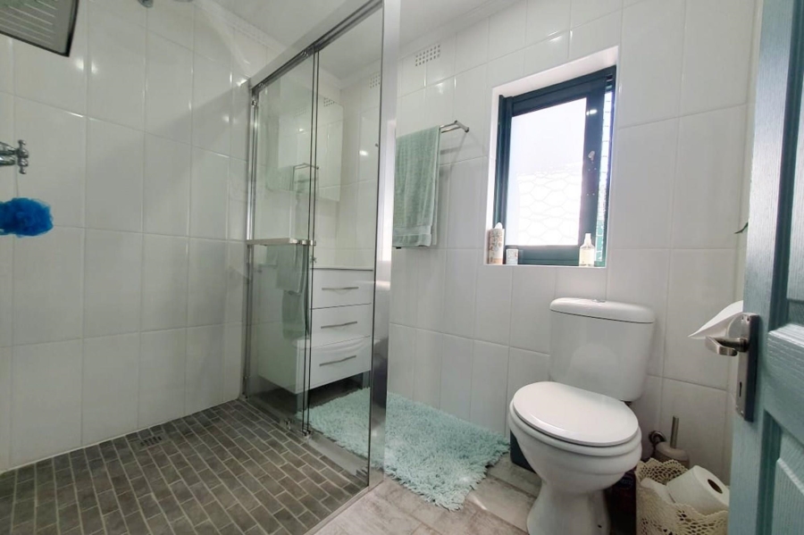 4 Bedroom Property for Sale in Fynbosstrand Western Cape
